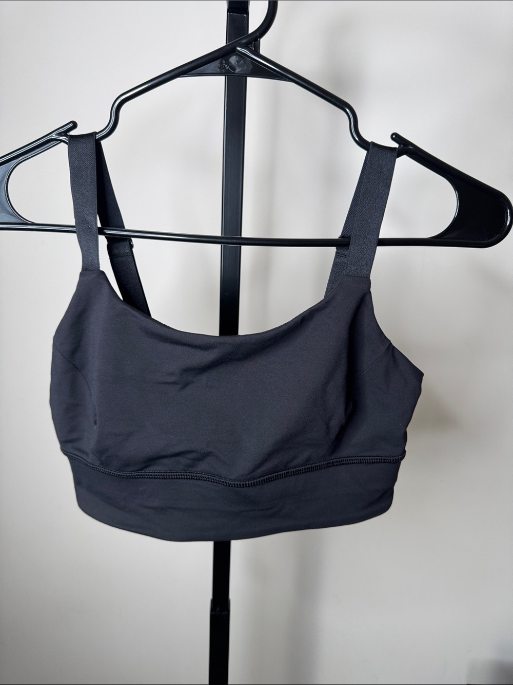 Black Women's Seamless Bralette - Classic Comfort